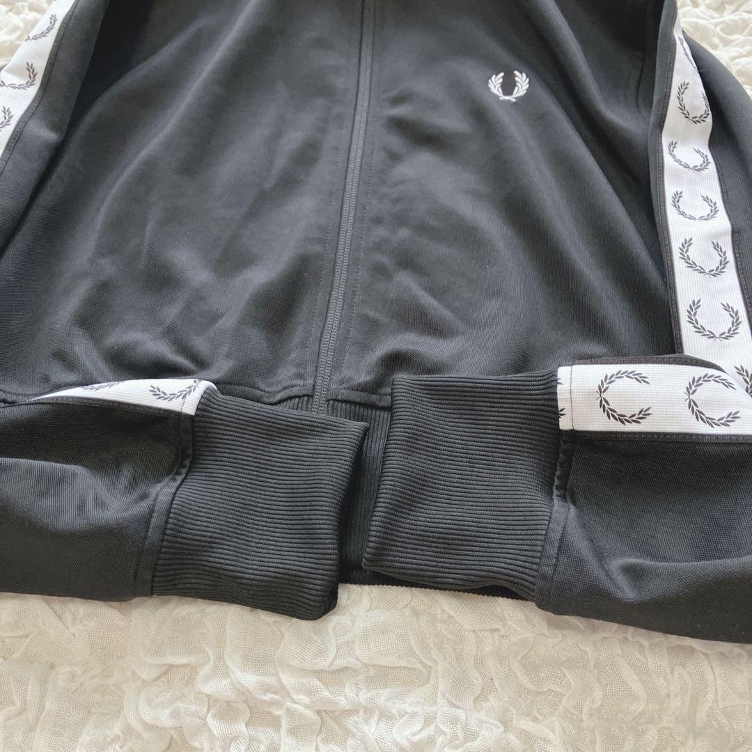 トップス FRED PERRY CROPPED TAPED TRACK JACKET