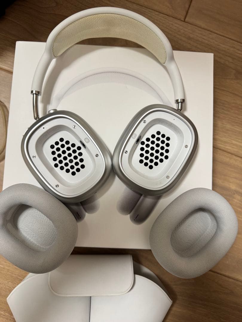Apple AirPods Max シルバー　正規品　イヤーパッドほぼ新品