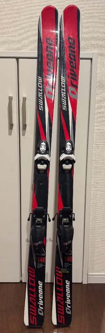 子供用スキー板（スワロー•140cm）