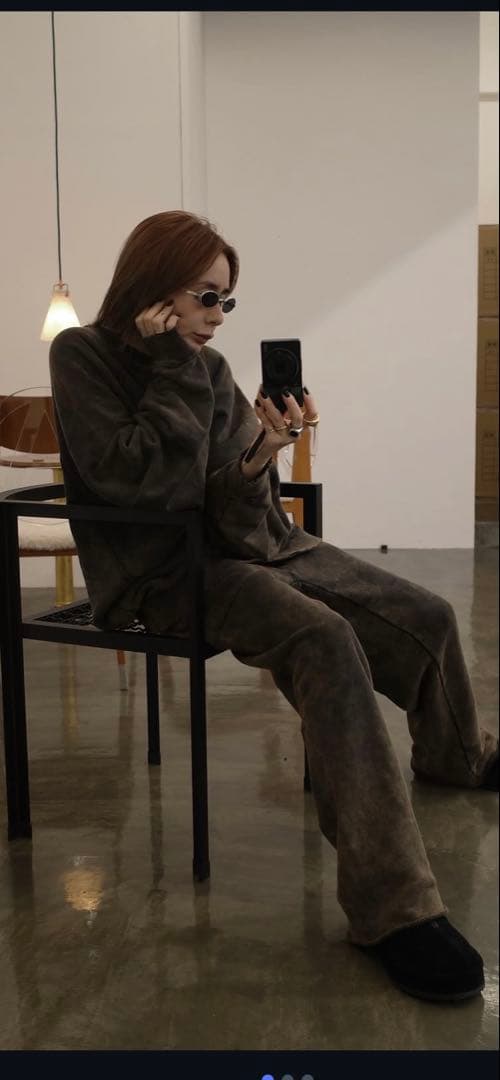 LON ♡TOW SIDE SWEASHIAT KHAKI完売