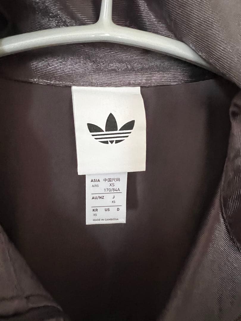 adidasOriginalsファイヤーバード メタリックトラックトップ