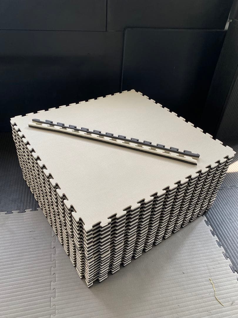 【格安】ジョイントマット　大判　白黒　10枚　空手　防音　トレーニング　衝撃吸収