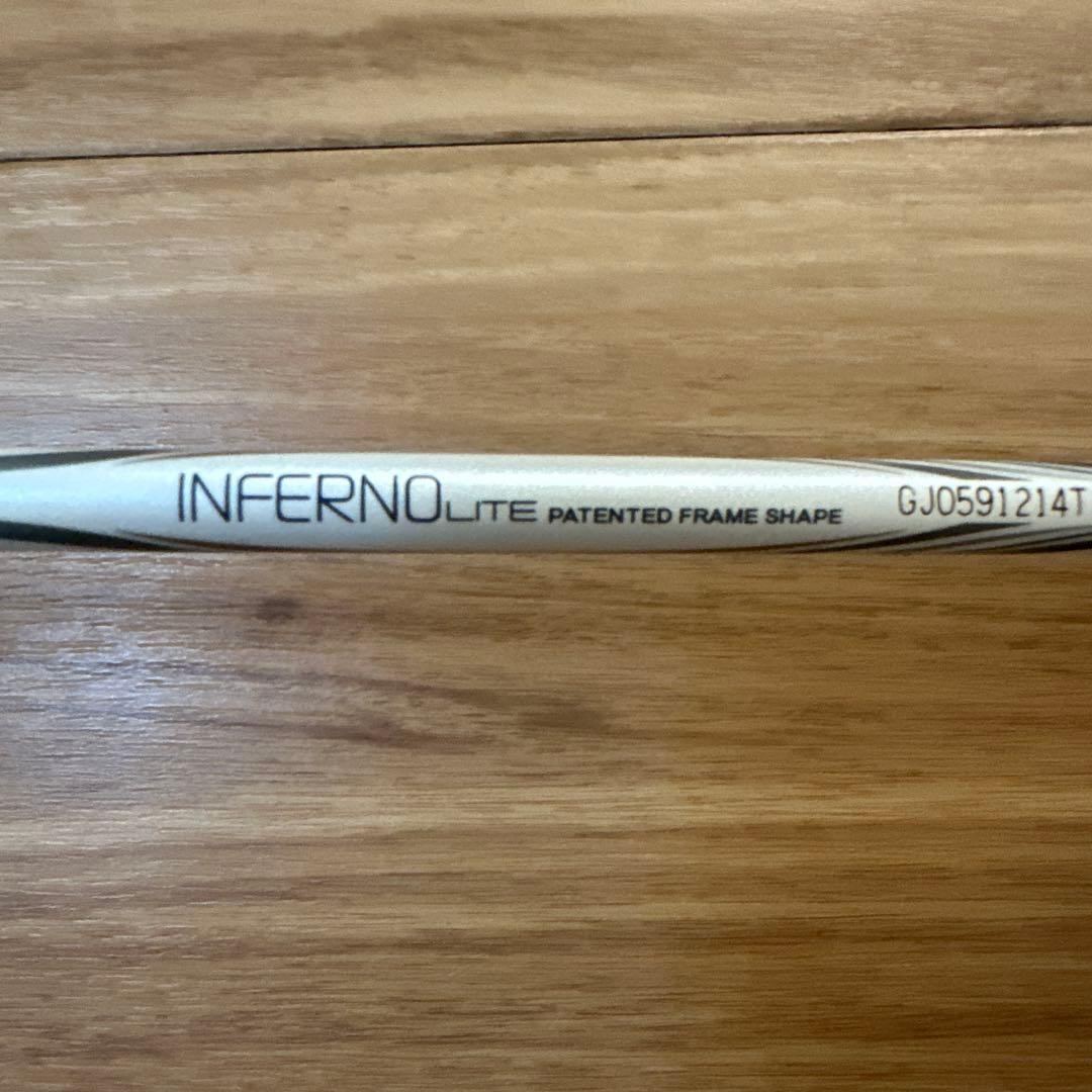 バドミントンラケット インフェルノライト