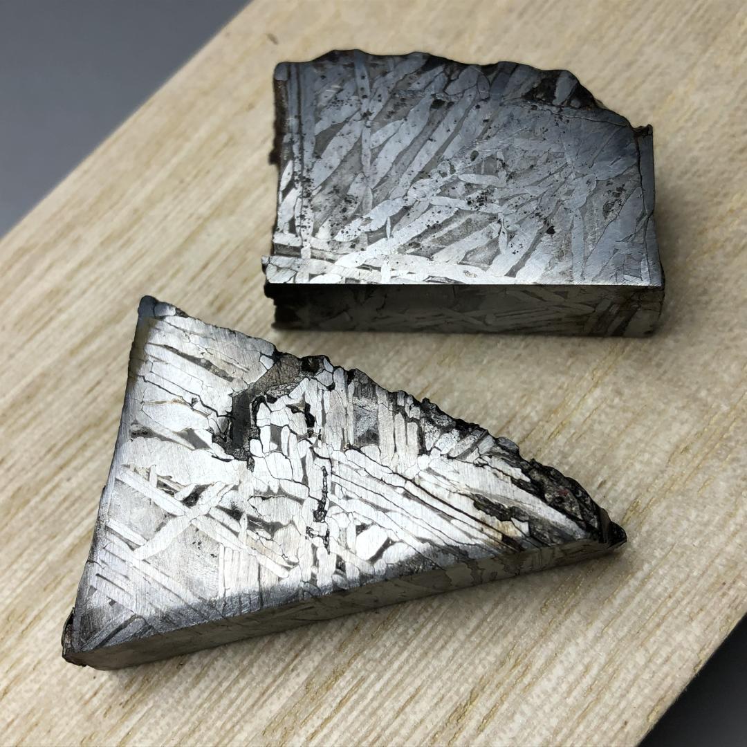 N*I様 アルタイ隕石 鉄隕石　外皮付き隕石　原石　2点纏め　重さ約87ｇ