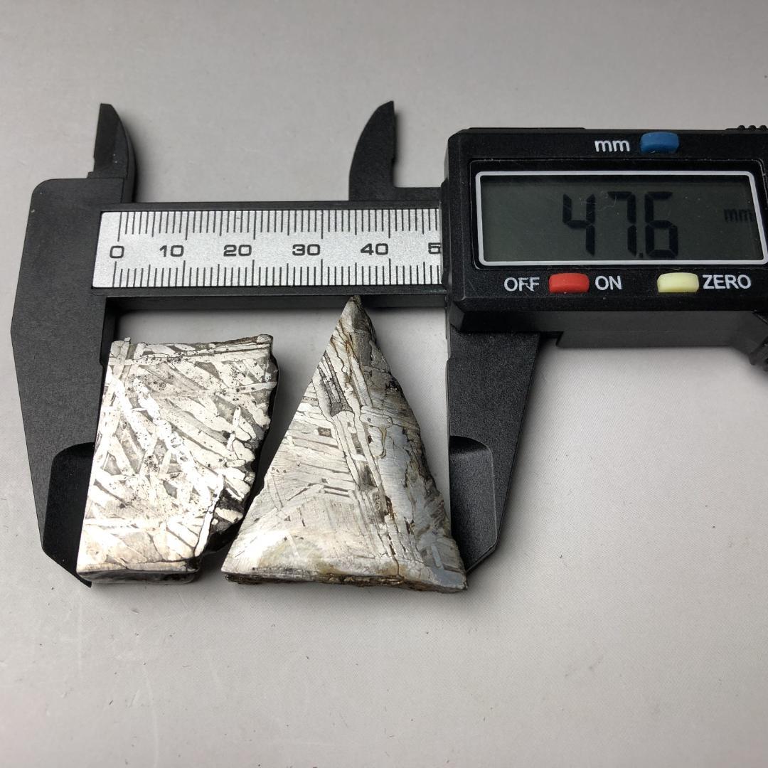 N*I様 アルタイ隕石 鉄隕石　外皮付き隕石　原石　2点纏め　重さ約87ｇ