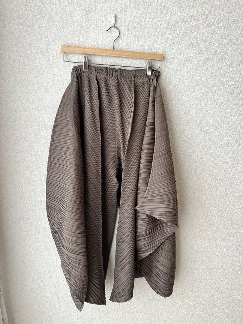 イッセミヤケ　プリーツプリーズ