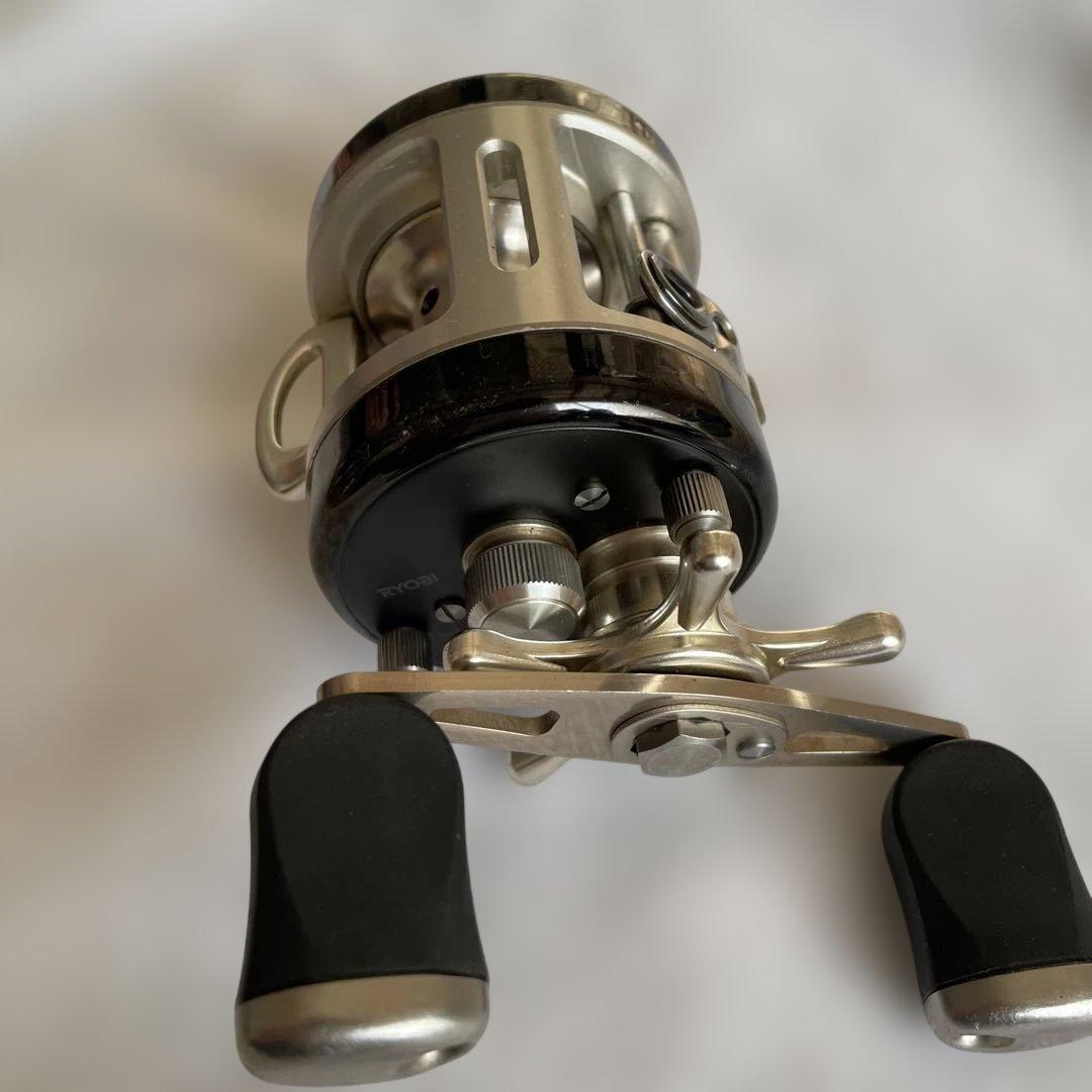 リール RYOBI VARIUS F300