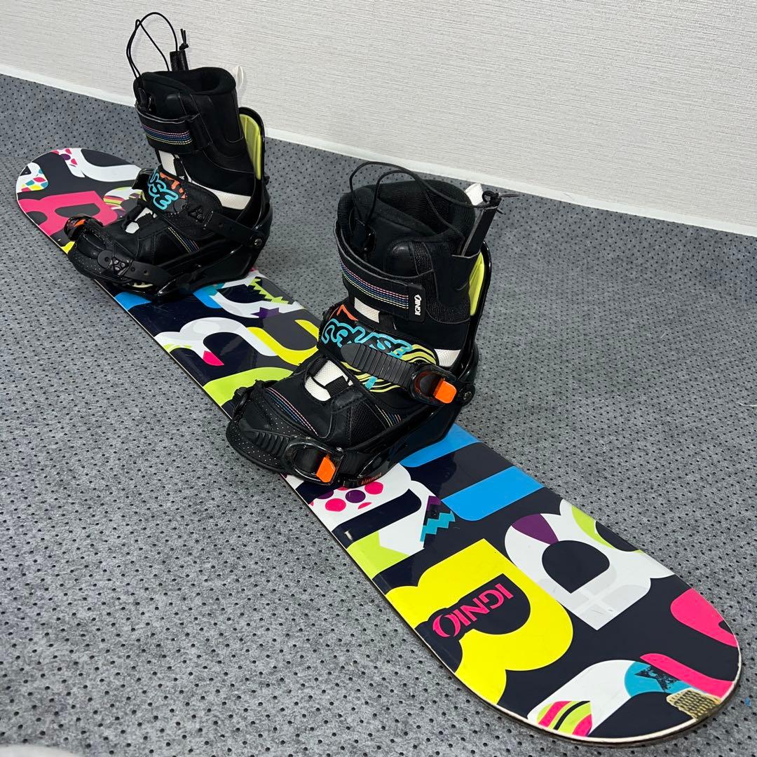10回使用 キッズスノーボード 120cm IGNIO＋バイン＋レースブーツ