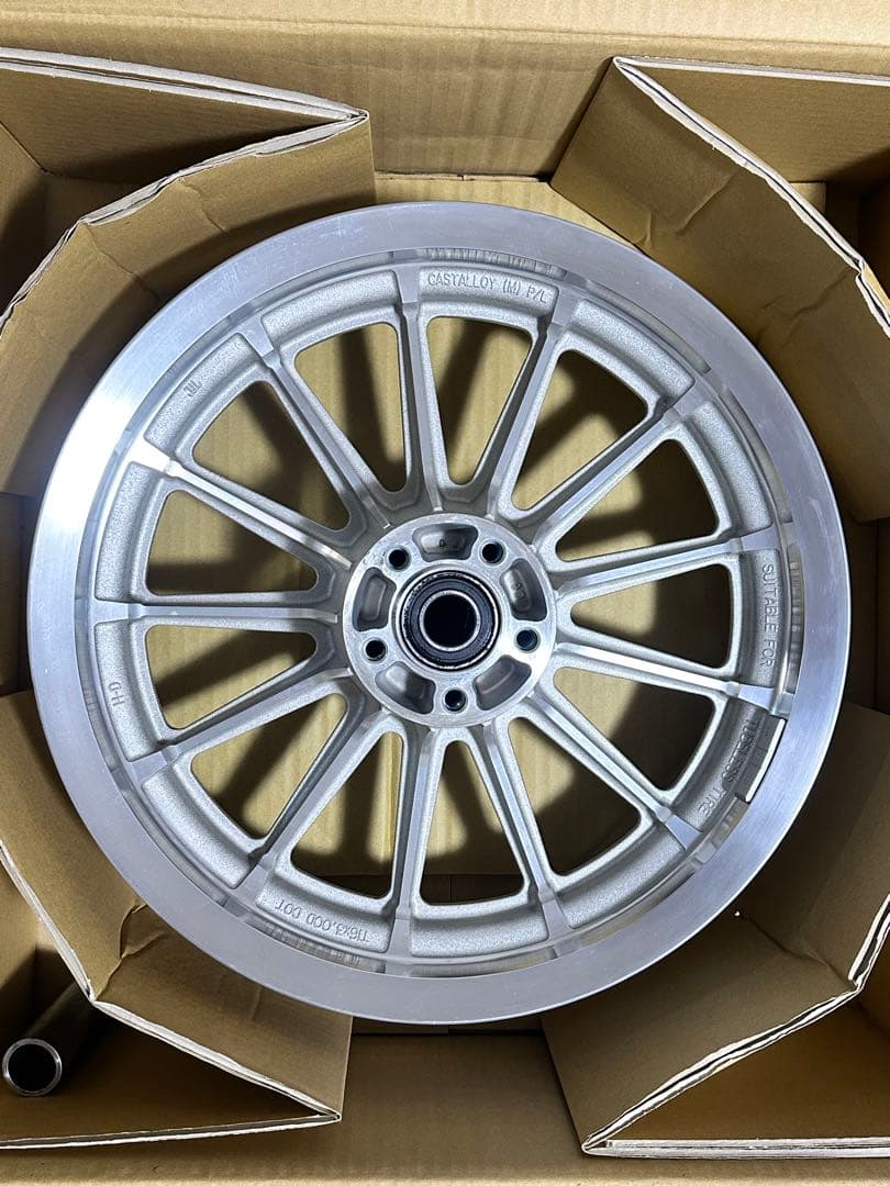 スポーツスター　リアホイールT16×3.00