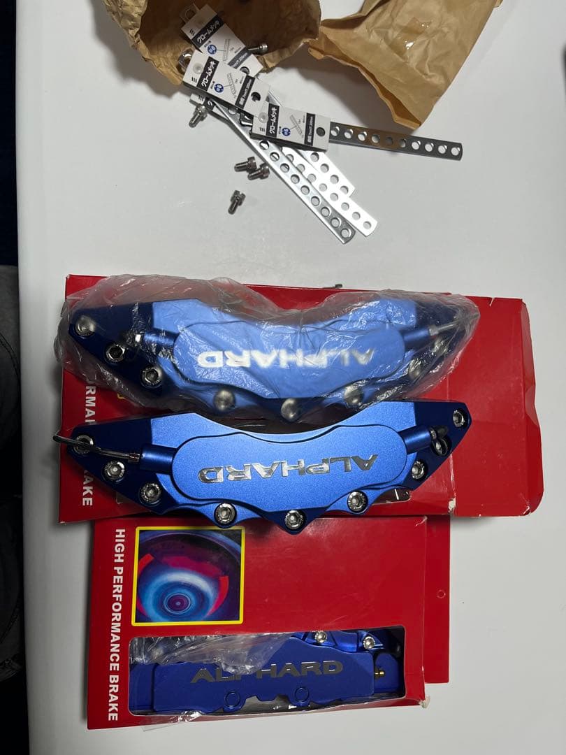 hiro様 ALPHARD ブレーキキャリパーカバー