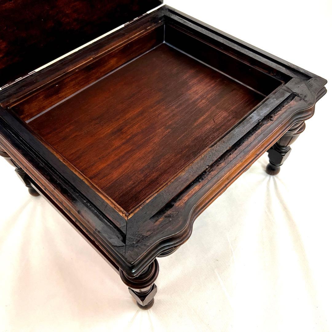 小ぶりなテーブル・コレクション・開閉収納テーブル