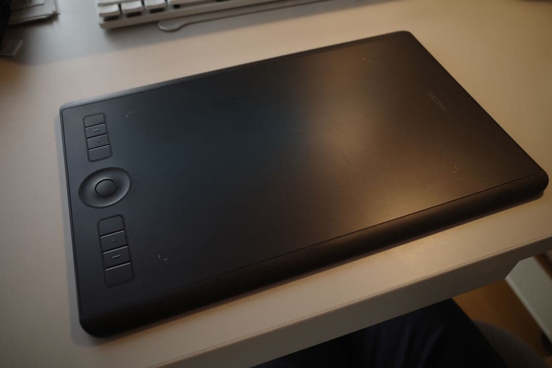 Wacom Intuos Pro Medium(プロペン2欠品)