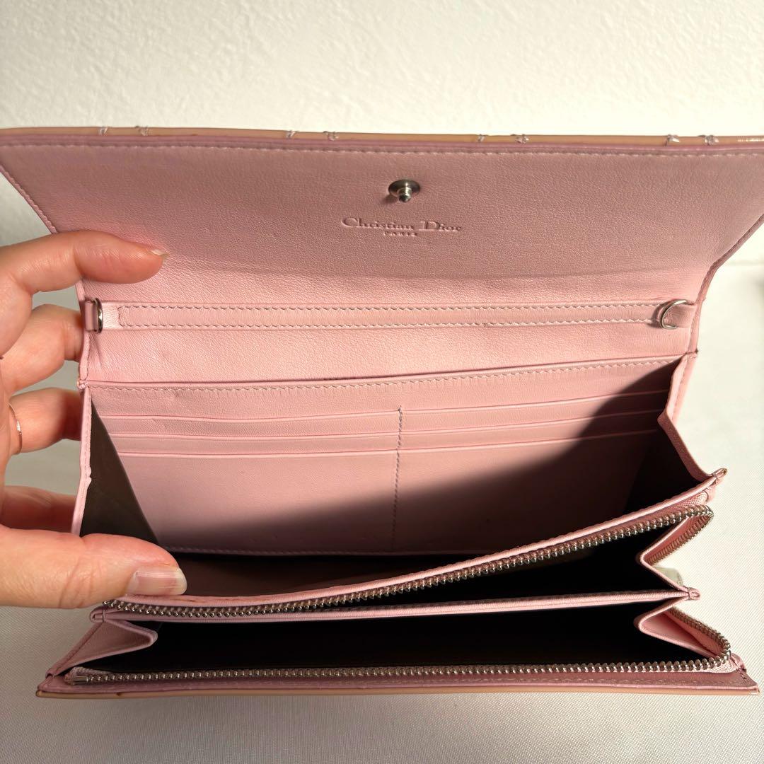 ④Dior ピンクベージュ パテントレザー 長財布