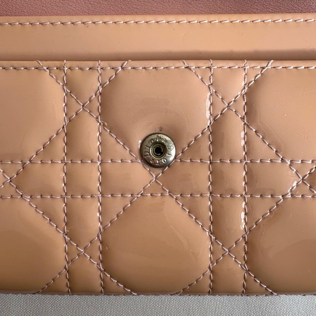 ④Dior ピンクベージュ パテントレザー 長財布
