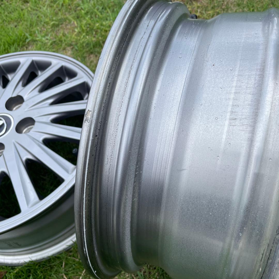 トヨタ 15インチ シルバーホイール ①