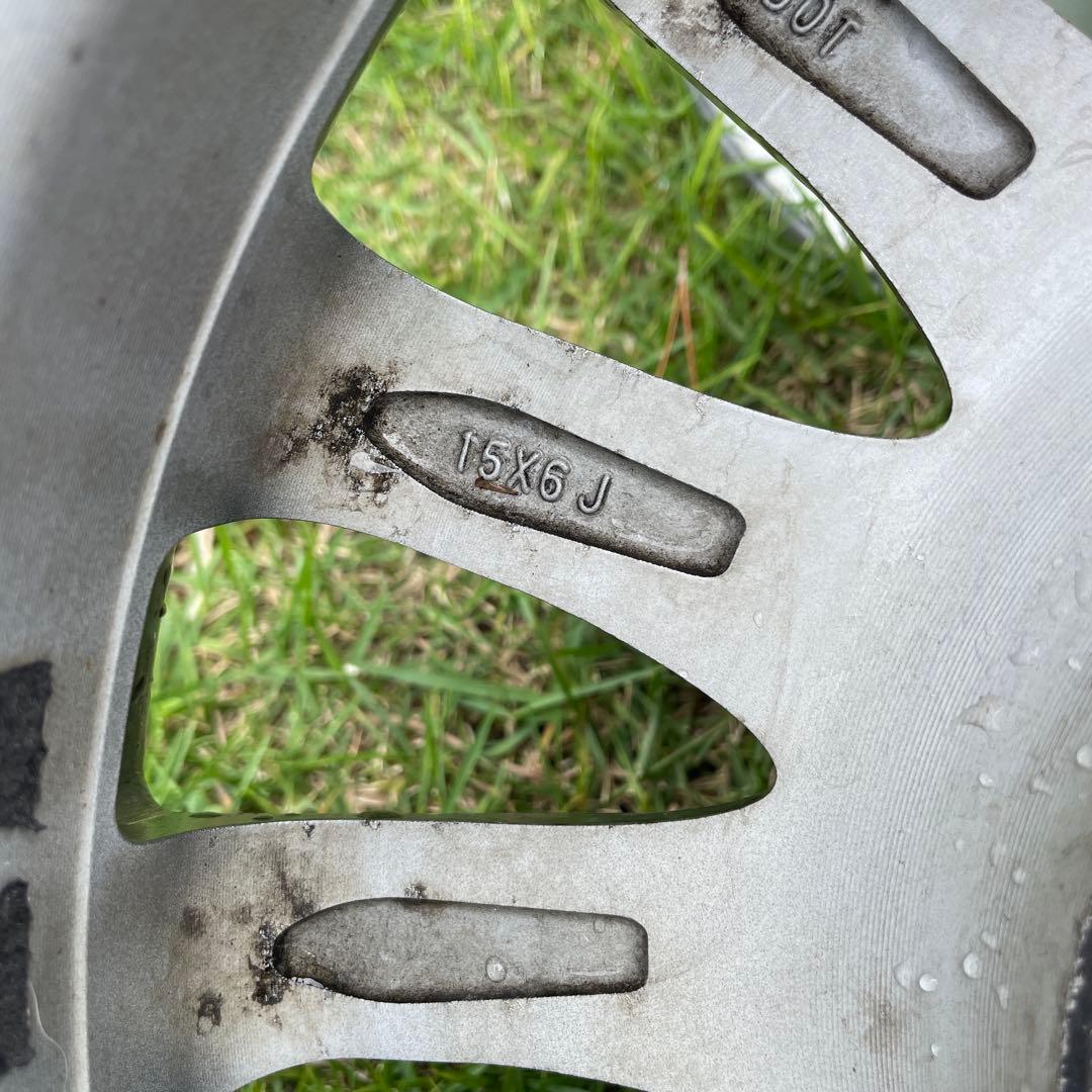 トヨタ 15インチ シルバーホイール ①