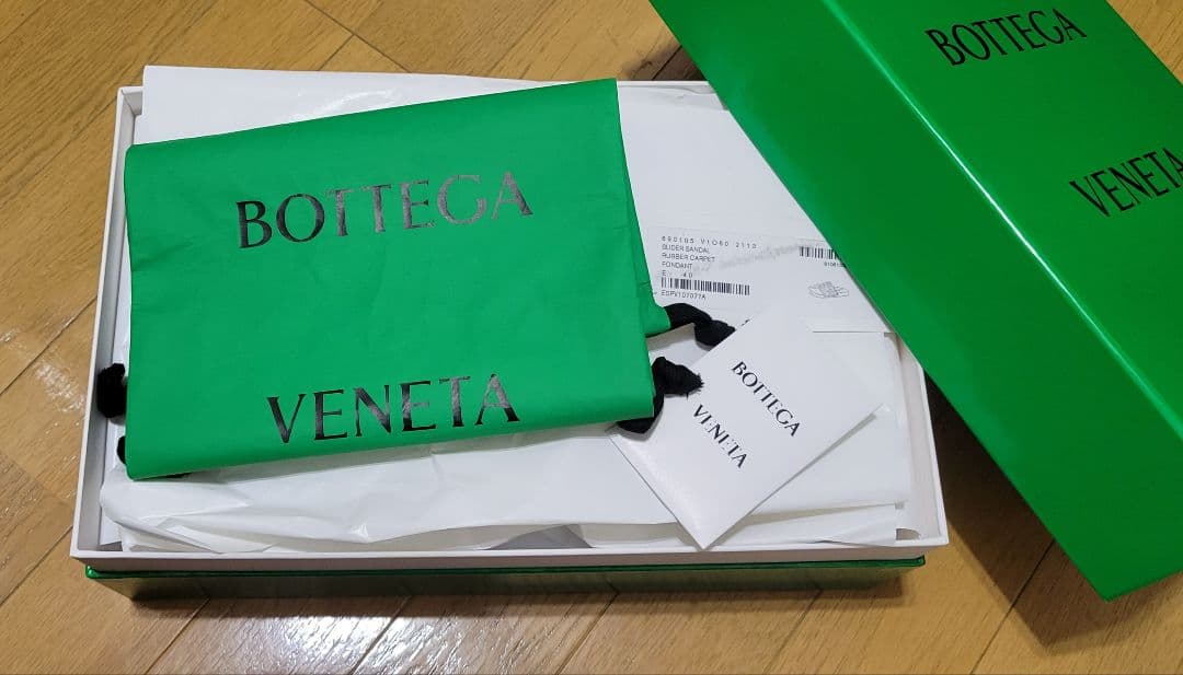 BOTTEGA VENETA ブラウン スライドサンダル