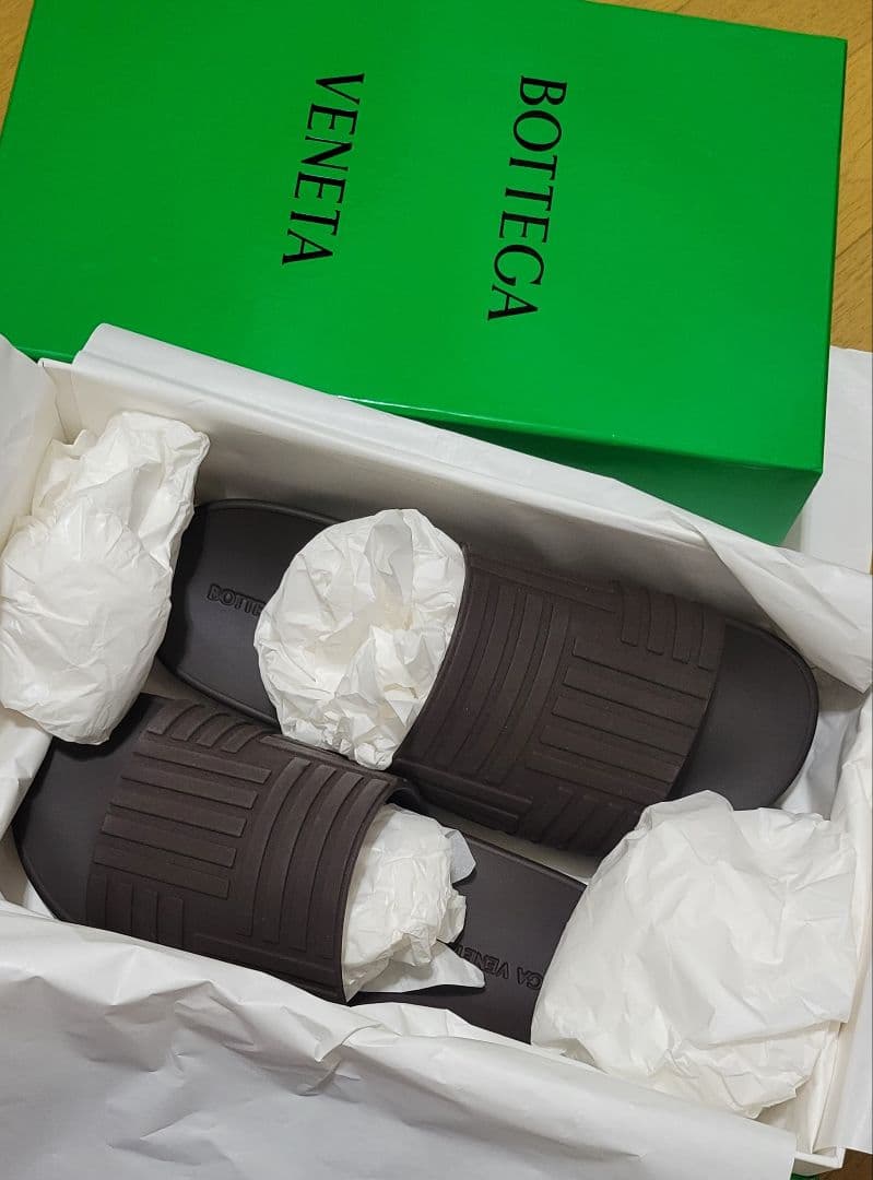 BOTTEGA VENETA ブラウン スライドサンダル