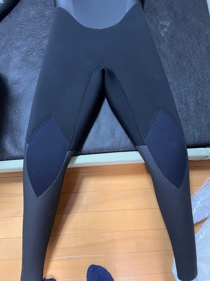 リ*読様 Lordish Behavior ウエットスーツ