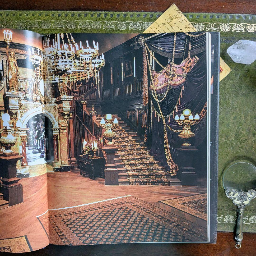 ディズニーファン必見！まるでホーンテッドマンションの扉を開けたような♪　古書洋書