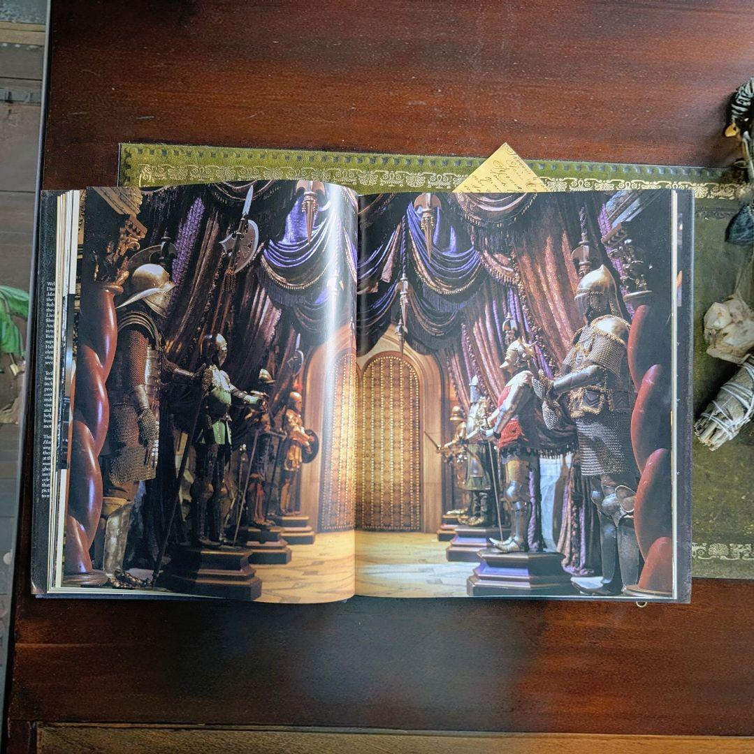 ディズニーファン必見！まるでホーンテッドマンションの扉を開けたような♪　古書洋書