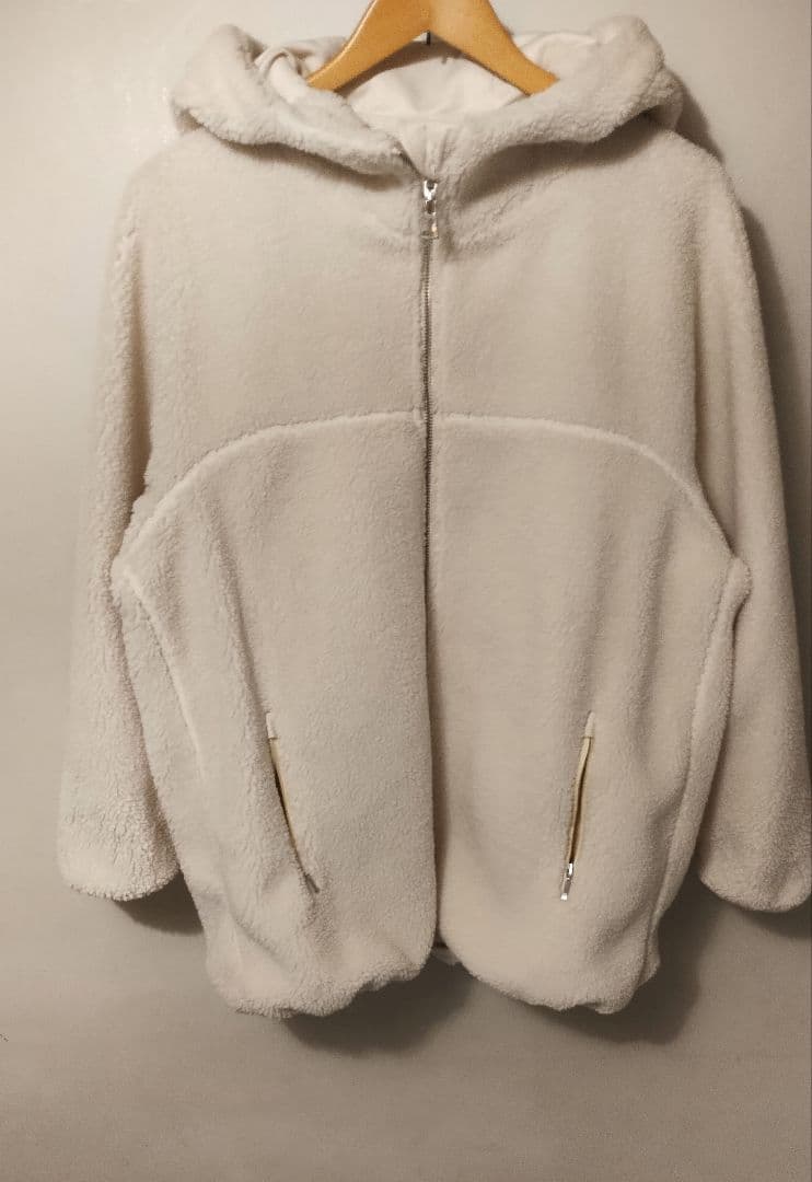 C6828 あったかモノトーンコーデ