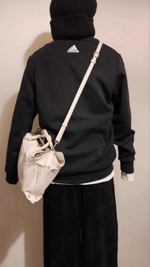 C6828 あったかモノトーンコーデ