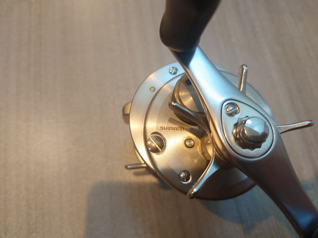 リール SHIMANO CALCUTTA CONQUEST 200DC