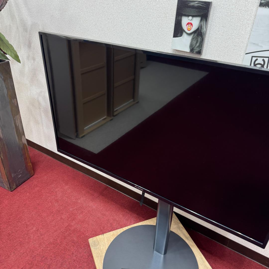 東京23区送料無料　美品フナイ液晶カラーテレビ　2022年製43型　スタンド付き