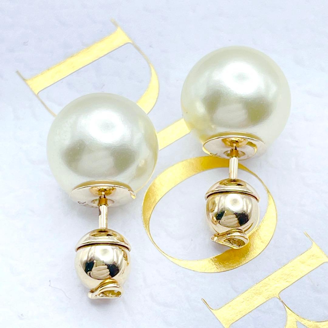 Christian Dior ピアス　パール　トライバル　ゴールド　CD