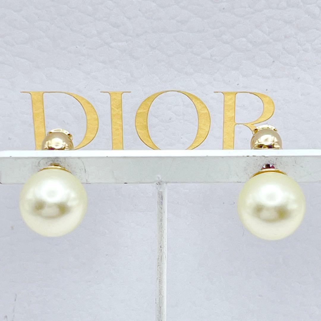 Christian Dior ピアス　パール　トライバル　ゴールド　CD