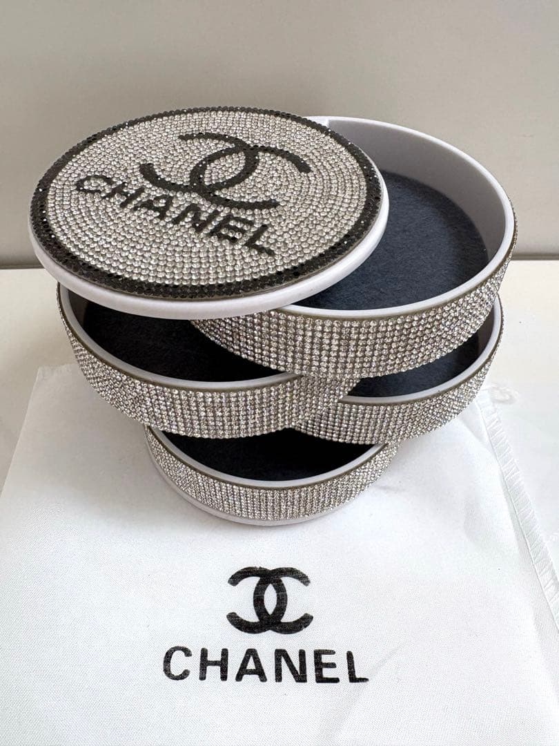 シャネル　アクセサリー入れ　ノベルティ