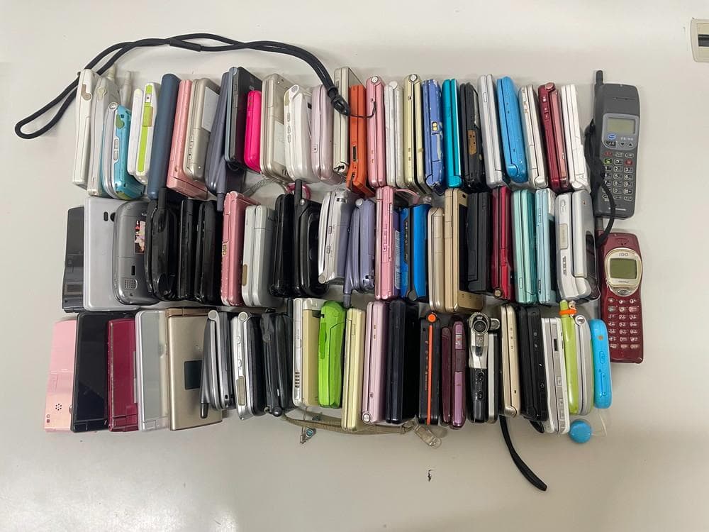 個◇ガラケー 約70台 まとめ ジャンク 携帯 部品取り 約8㎏