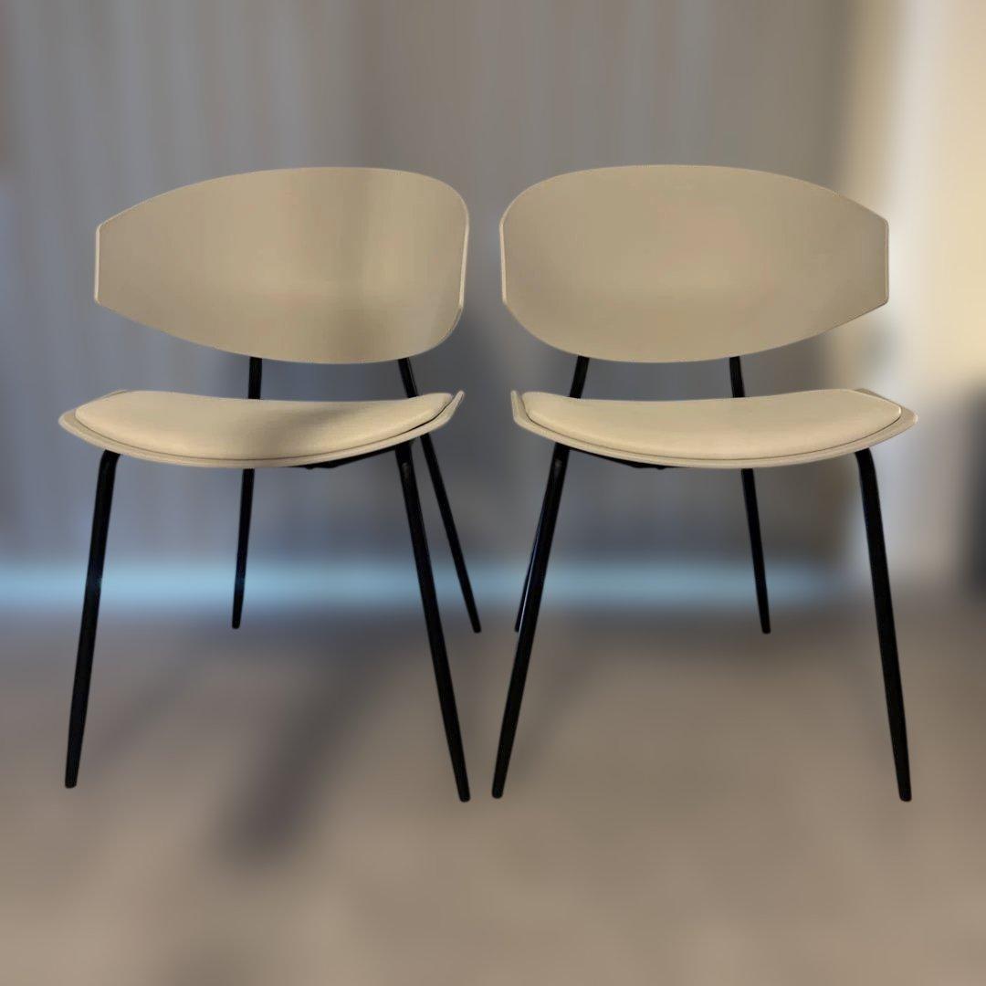 ダイニング　チェア　椅子　白　黒　モダン