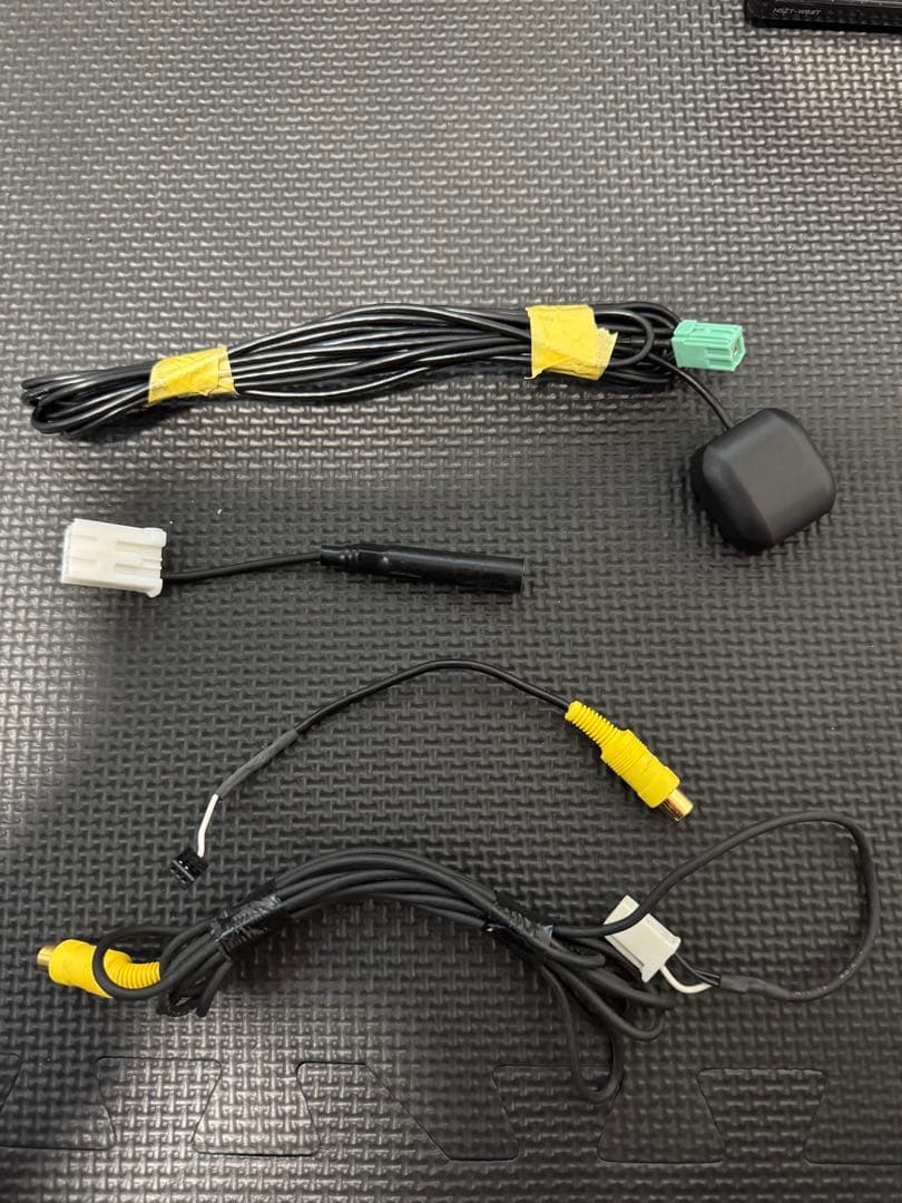 トヨタ純正ナビ　NSZT-W68T 地図SDカード付き2023年秋版