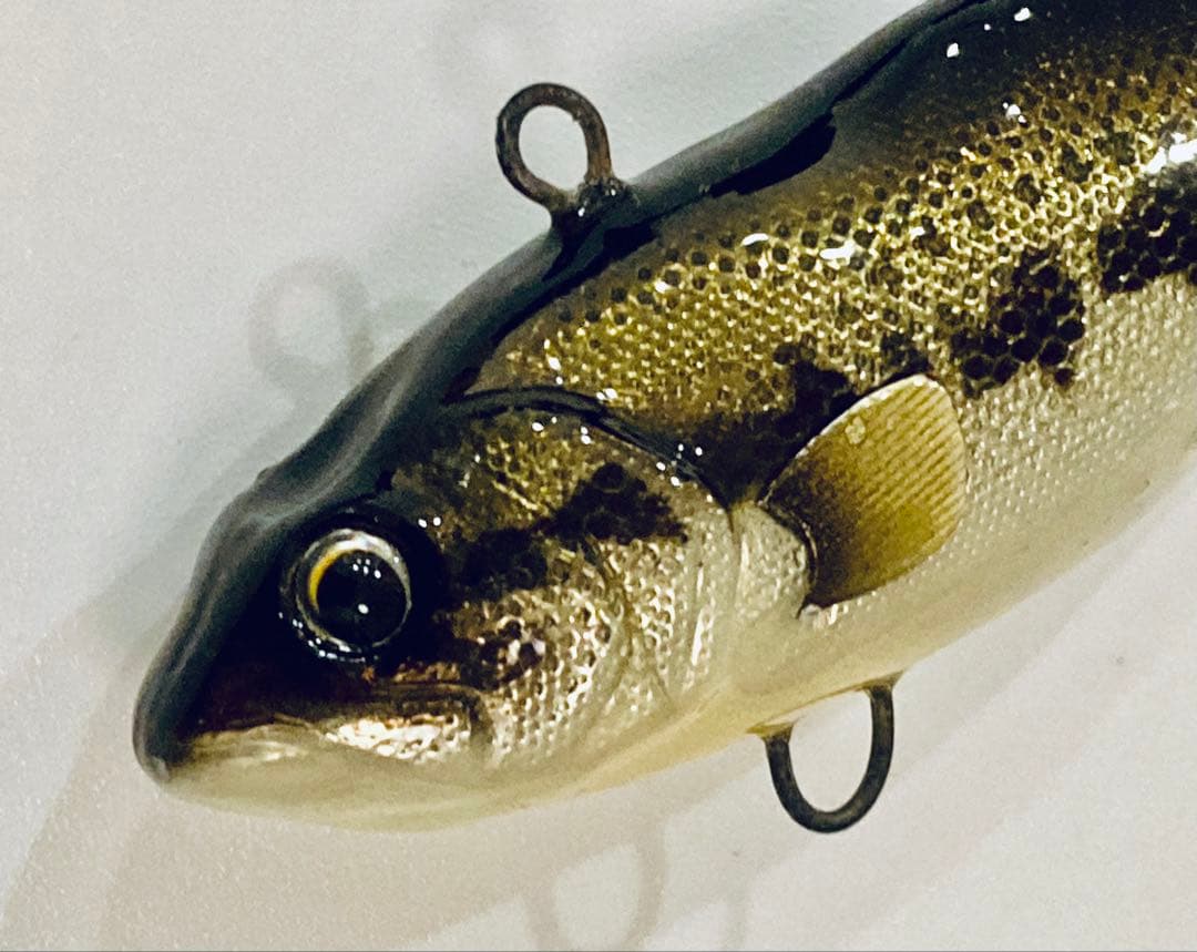 【激レア！】グラトン　ハンドメイドルアー　ブラックバス75mm　リアル系