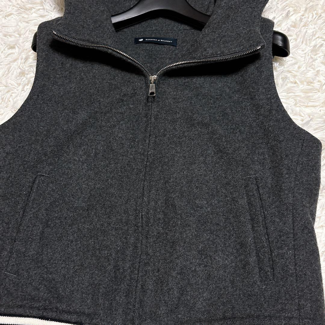 極美品♡ ボーダーズアットバルコニー　ベスト　フード付き　チャコールグレー　36