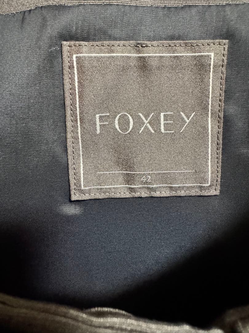 ク*ー様 極美品　希少【FOXEY】ラウンドカラー ジャケット グレー サイズ4