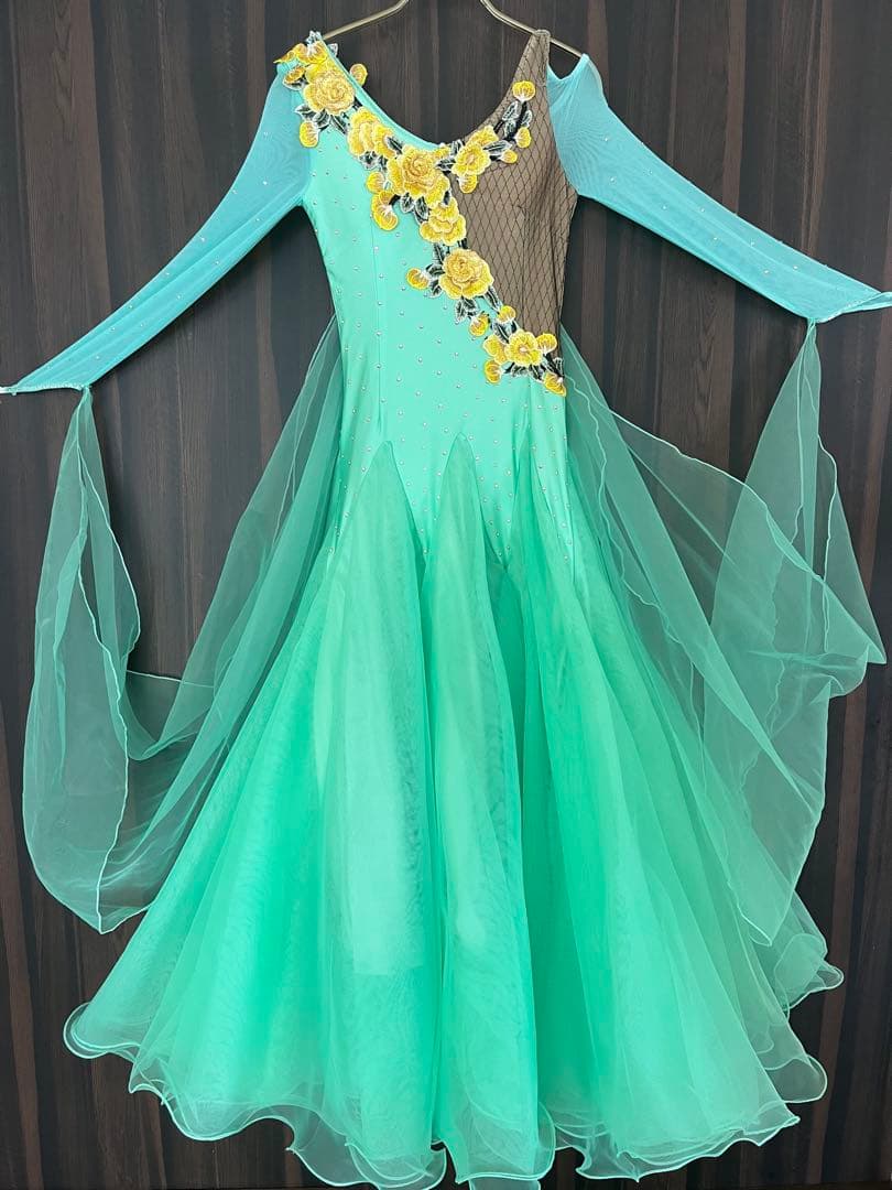 社交ダンス　デモ用ドレス　モダンドレス　新品試着のみ