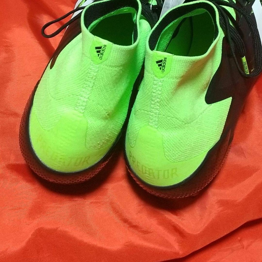 【新品未使用】アディダス　サッカースパイク