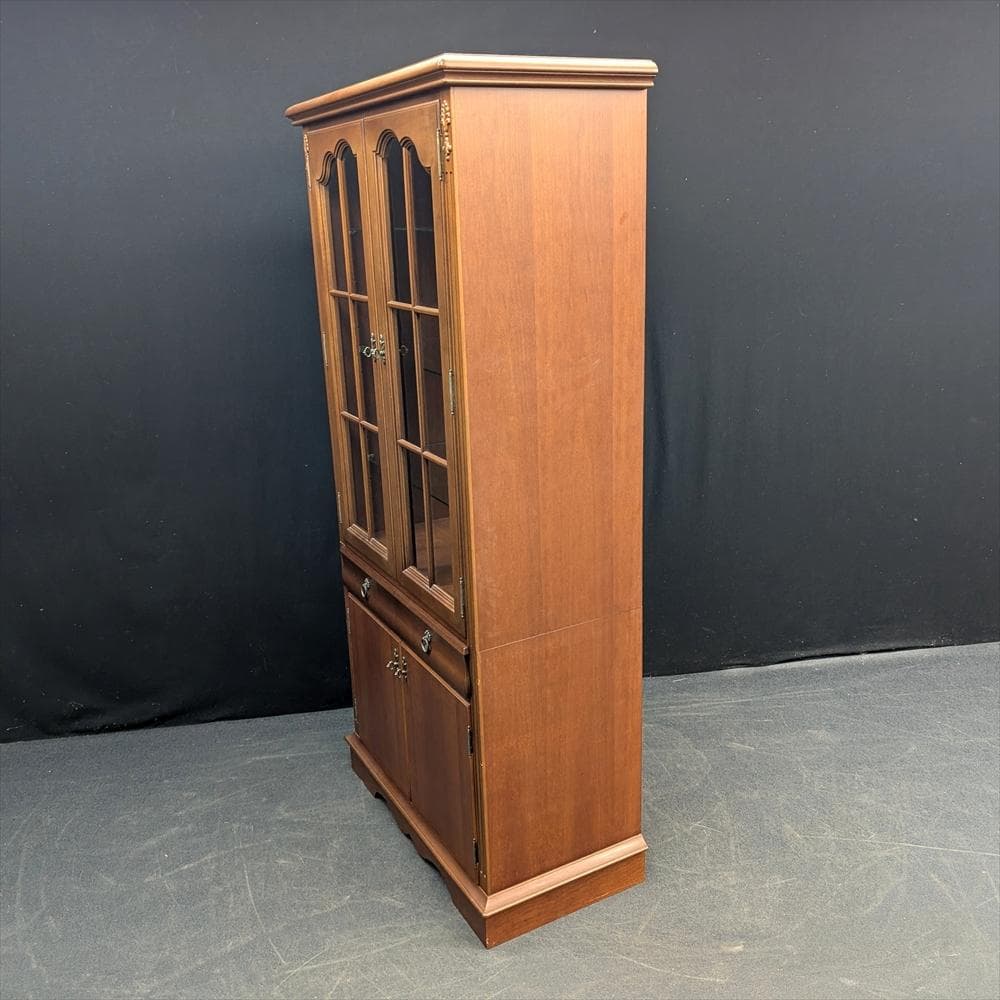 リンホーリン　照明付き　飾り棚　キャビネット　キュリオケース　コレクションケース