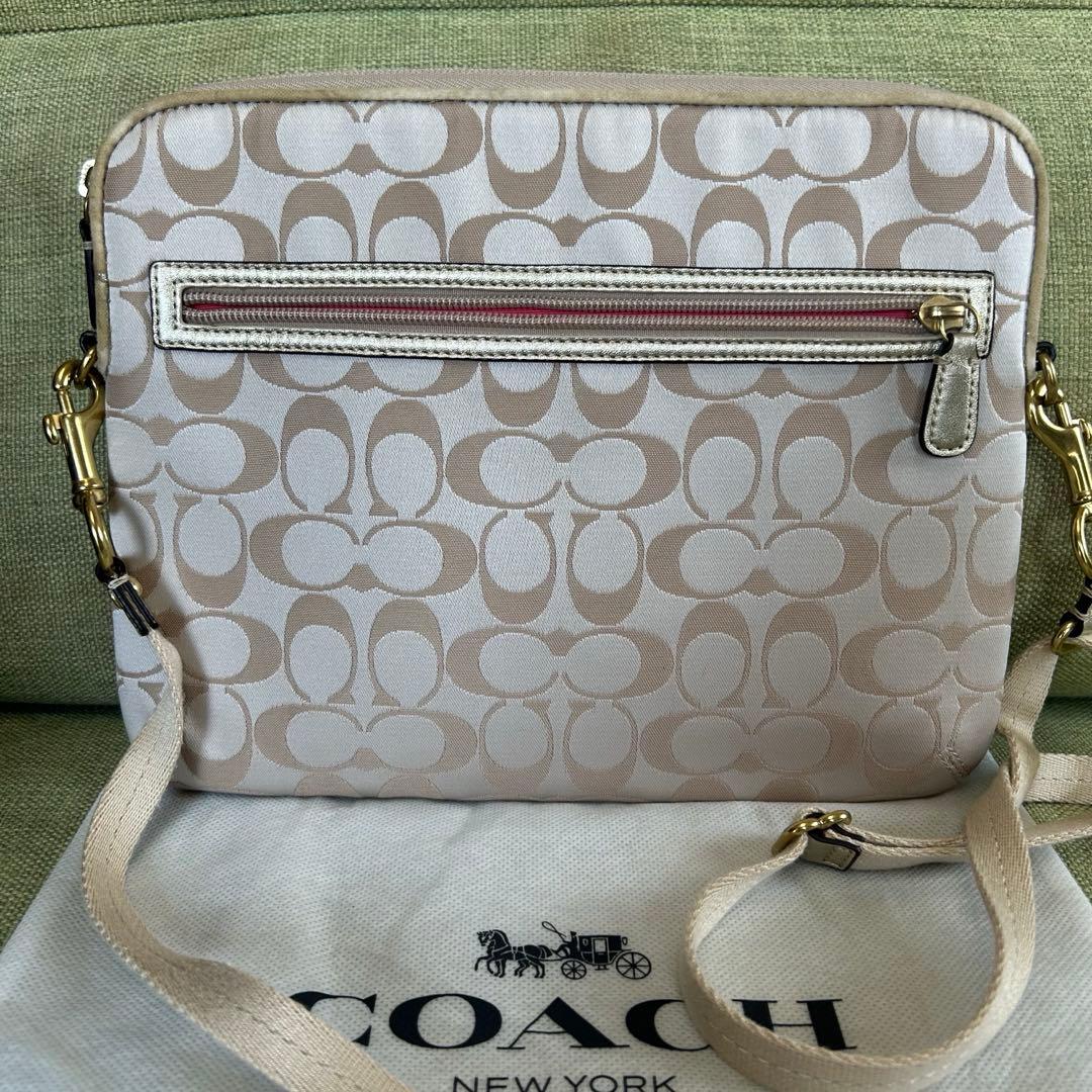 COACH コーチ　タブレットケース　ショルダーバッグ　サコッシュ　poppy