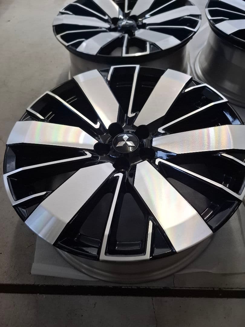 三菱アウトランダーPHEV　20インチ アルミホイール4本