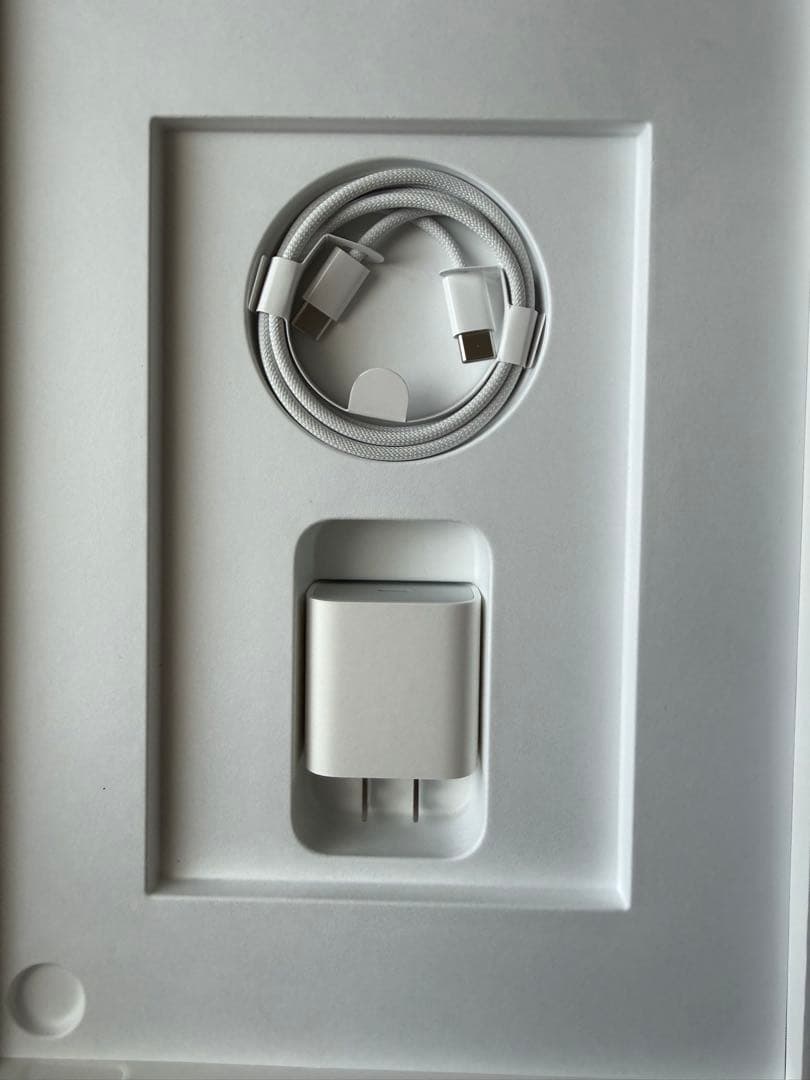 iPad Air (M3) 11インチ 128GB Wi-Fi スターライト