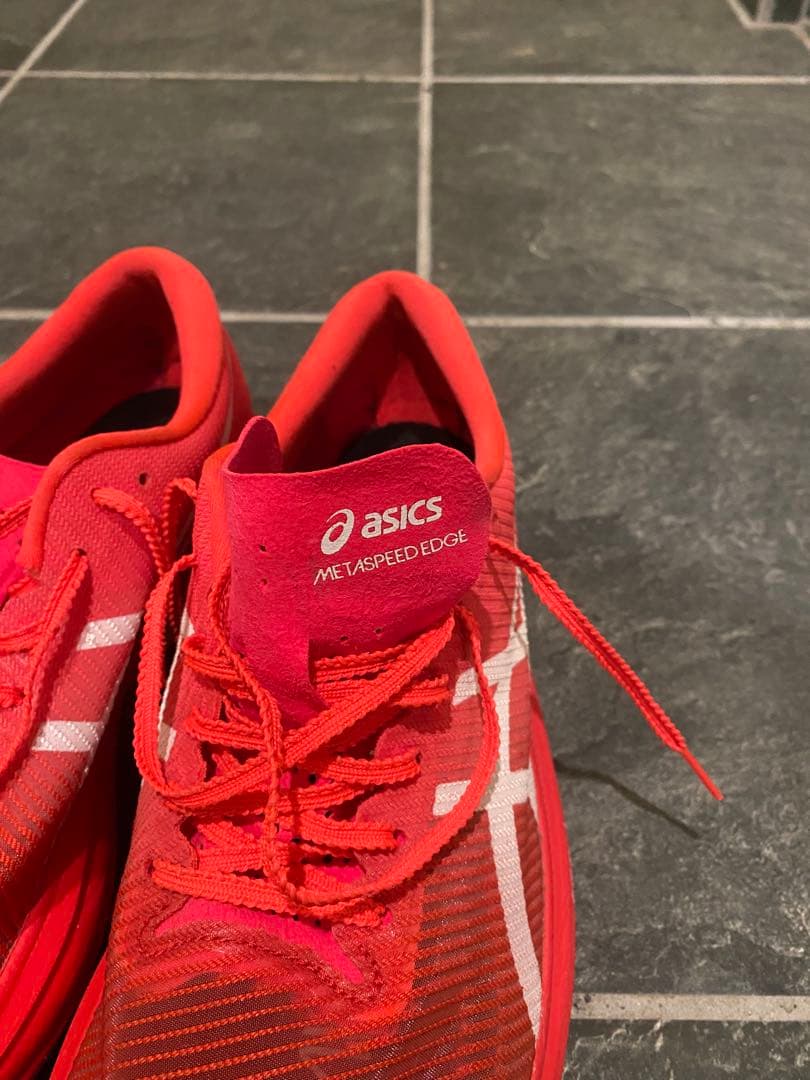 アシックス　メタスピードエッジ