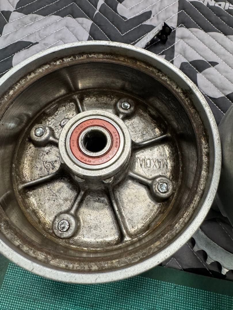 モンキー30周年アニバーサリーノーマルハブ、 ブレーキシュー付き