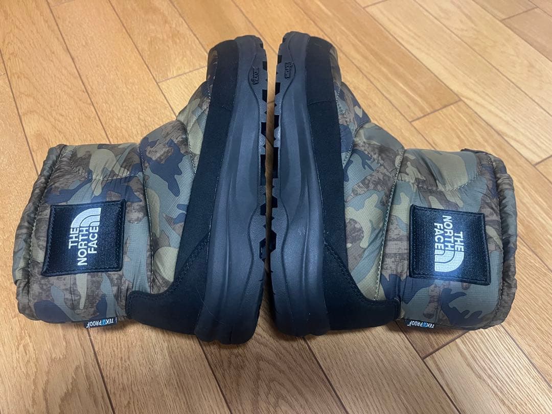 ノースフェイス　ヌプシブーティ　WP Logo Short SE NF52271