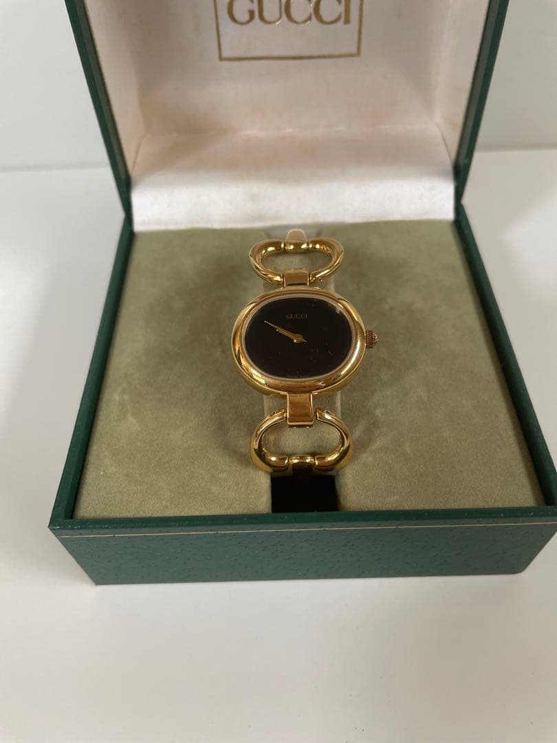グッチ GUCCI バングルウォッチ レディース 腕時計 ゴールド