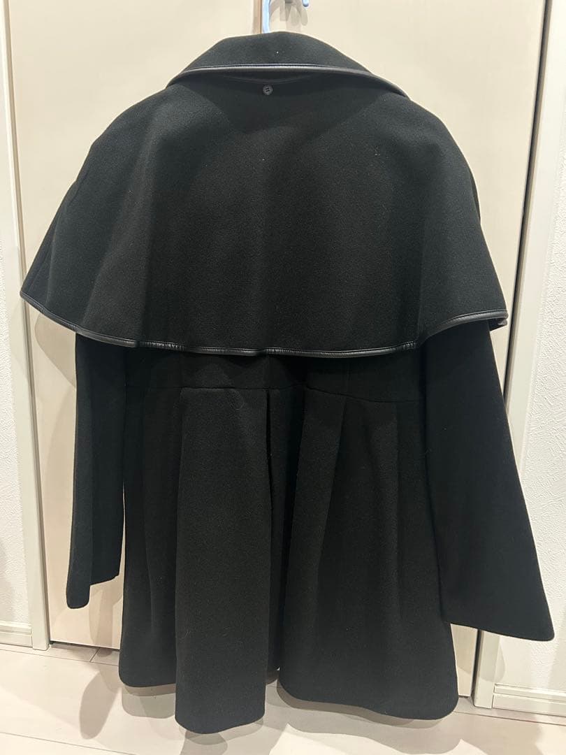 【美品未使用】エピヌ　ケープコート　epine