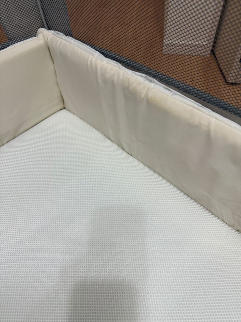 アップリカ　ココネルエアー グレー